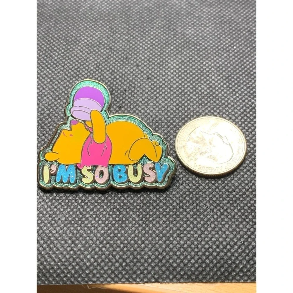 NEW authentic Winnie the Pooh Disney Store exclusive pin I'm so Busy 2020